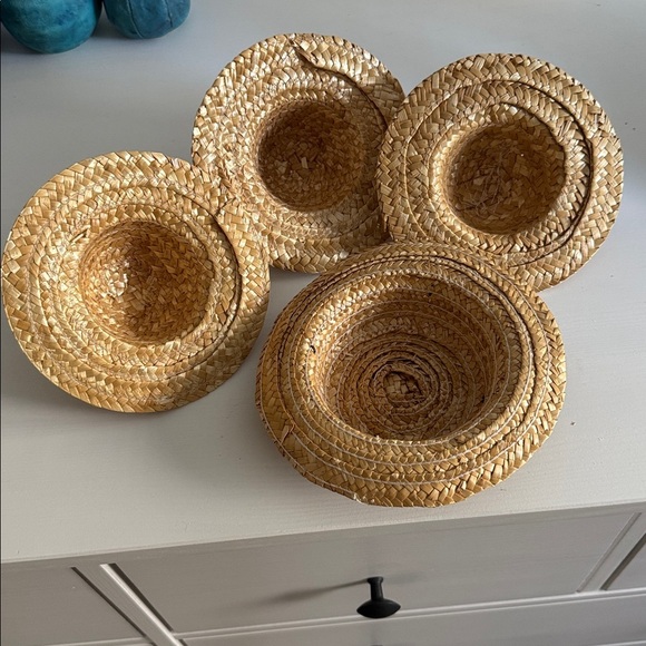 Straw Hats  (4) Miniatures for Crafting Projects Creative Co-Op - Picture 6 of 8